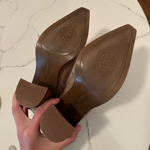 New Vince Camuto Welland bootie size 9 tortilla suede - Picture 4 of 4